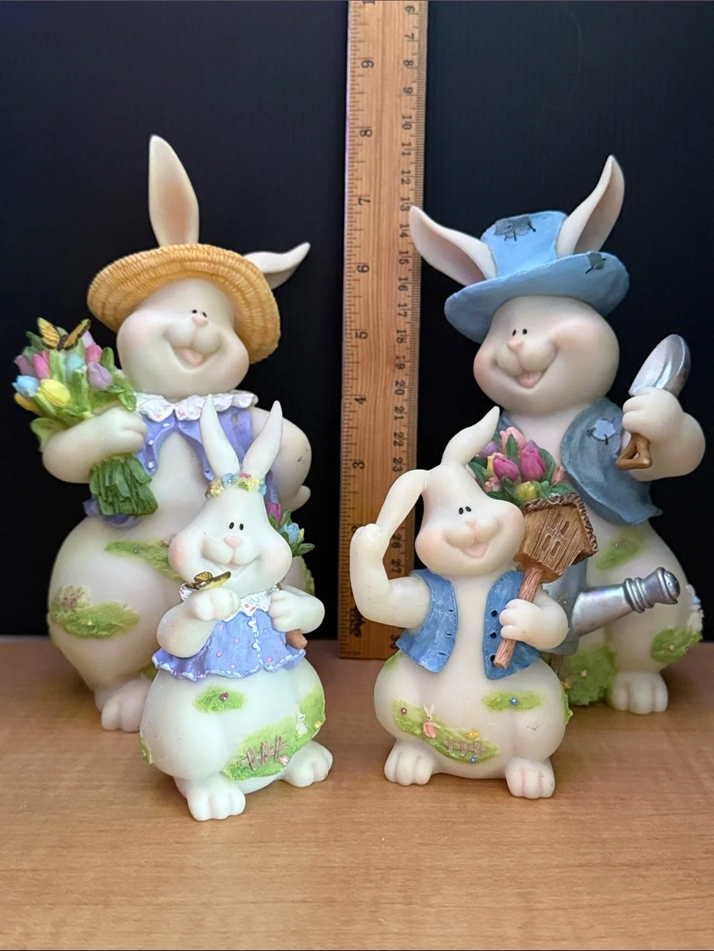 Home Interior resin bunnies